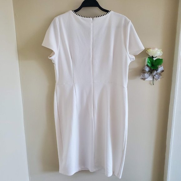ILE NEW YORK Dress white heart neck - Picture 12 of 13